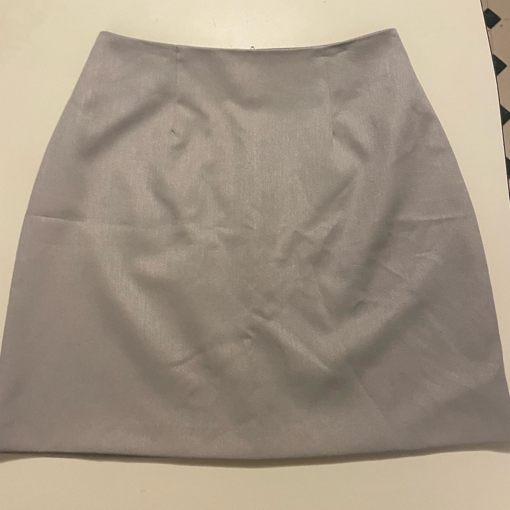 Bentley women’s sizes 9/10 khaki short skirt rear zipper - Picture 2 of 3